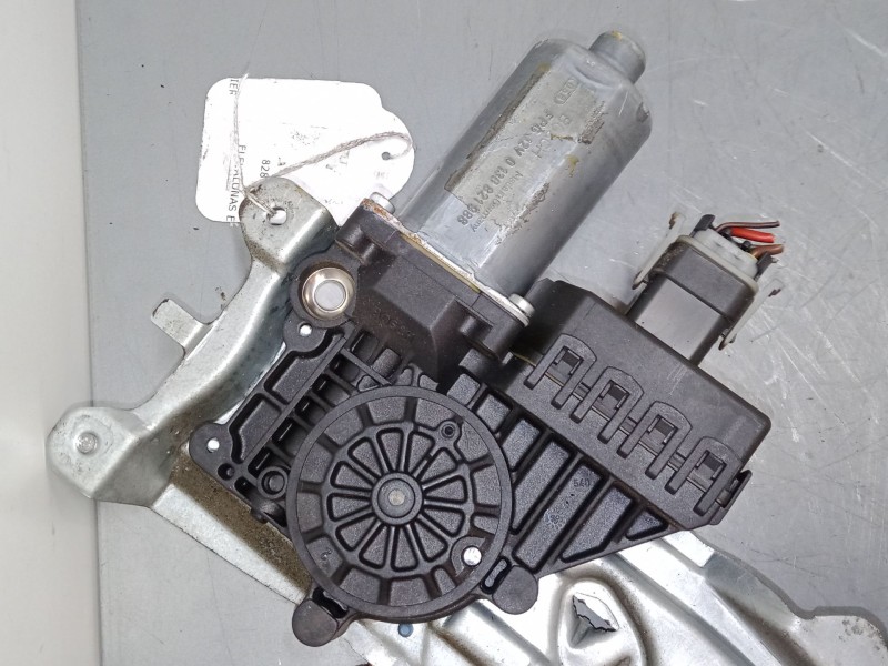 Recambio de elevalunas electrico delantero izquierdo para opel astra h (a04) 2.0 turbo (l48) referencia OEM IAM   