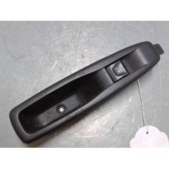 MANDO ELEVALUNAS TRASERO IZQUIERDO 829614619R 