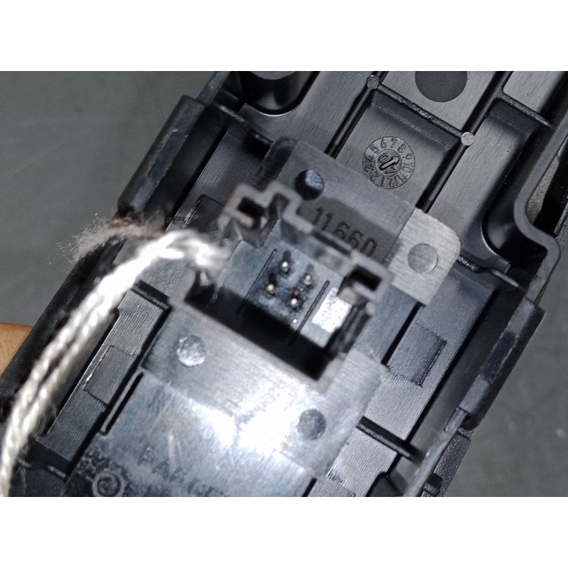 Recambio de mando elevalunas delantero derecho para citroën c4 picasso i monospace (ud_) 1.6 hdi referencia OEM IAM 96639377ZD  