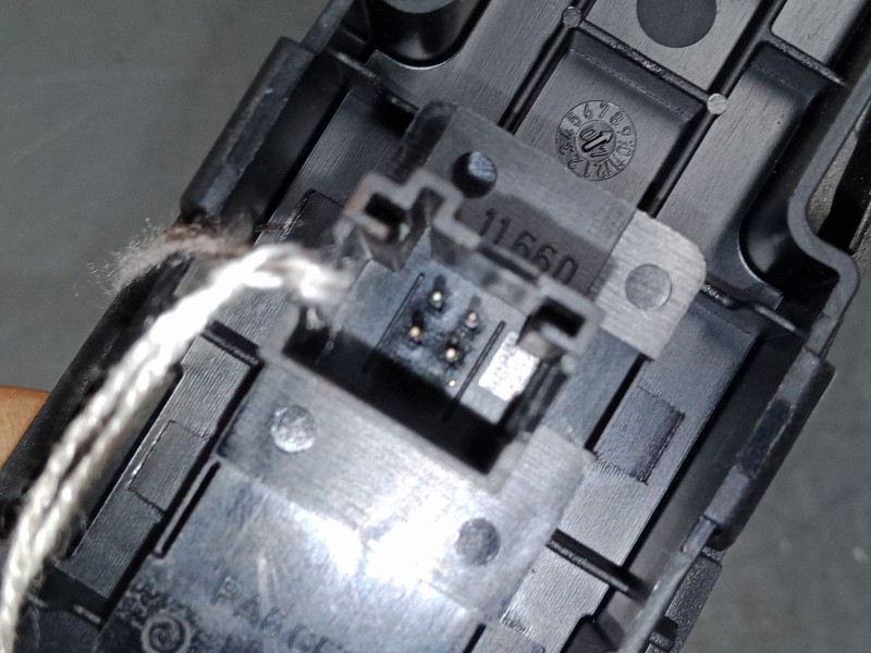 Recambio de mando elevalunas delantero derecho para citroën c4 picasso i monospace (ud_) 1.6 hdi referencia OEM IAM 96639377ZD  