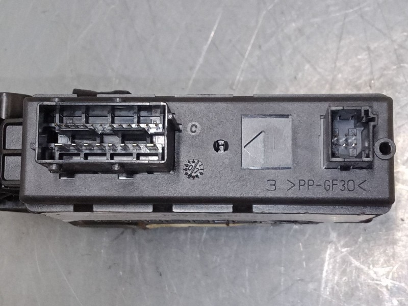 Recambio de motor elevaluna delantero izquierdo para citroën c4 picasso i monospace (ud_) 1.6 hdi referencia OEM IAM 9682495880 