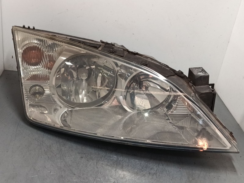 Recambio de faro derecho para ford mondeo iii sedán (b4y) 2.0 tdci referencia OEM IAM   