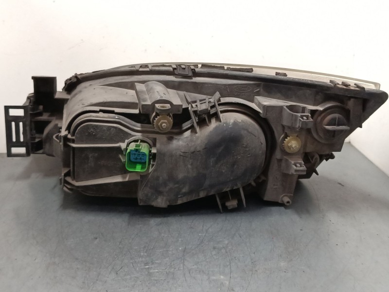Recambio de faro derecho para ford mondeo iii sedán (b4y) 2.0 tdci referencia OEM IAM   