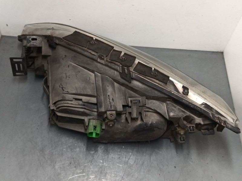 Recambio de faro derecho para ford mondeo iii sedán (b4y) 2.0 tdci referencia OEM IAM   