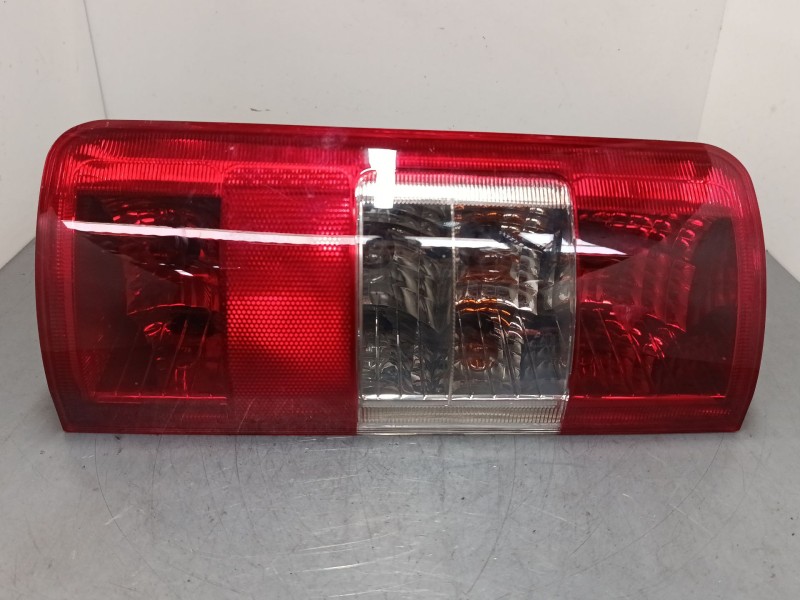 Recambio de piloto trasero izquierdo para ford tourneo connect 1.8 tdci referencia OEM IAM   