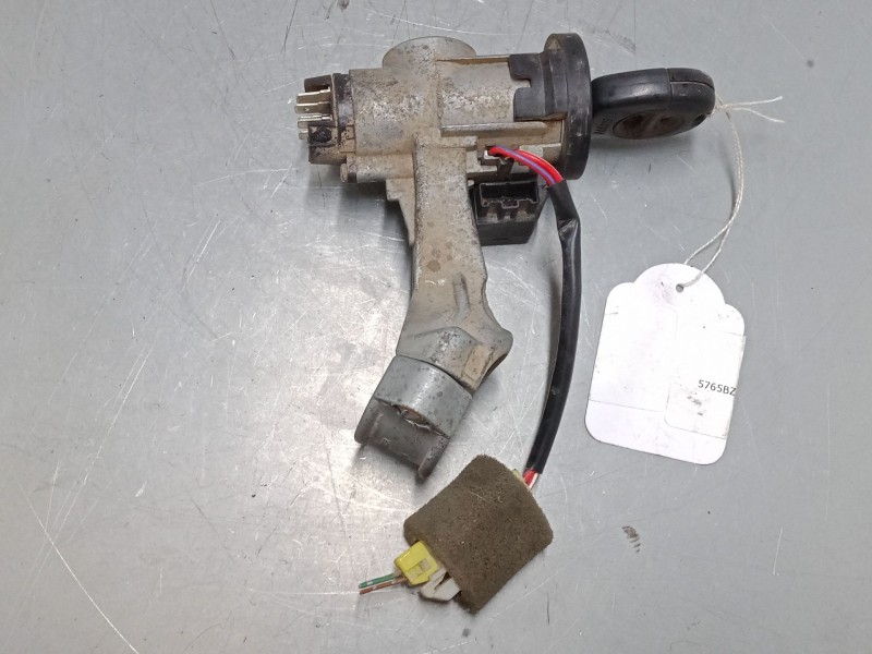 Recambio de clausor para nissan terrano ii (r20) 2.7 tdi 4wd referencia OEM IAM 28590C9902  