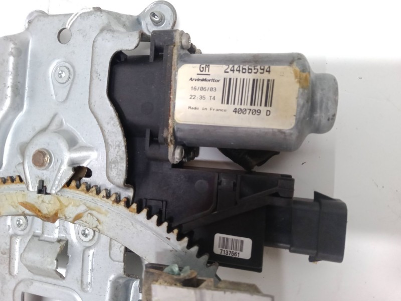 Recambio de elevalunas electrico delantero derecho para opel corsa c (x01) 1.7 dti (f08, f68) referencia OEM IAM 24466594  40070