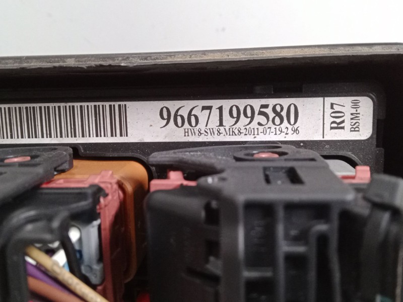 Recambio de caja reles / fusibles para citroën c3 ii (sc_) 1.4 referencia OEM IAM 9667199580  