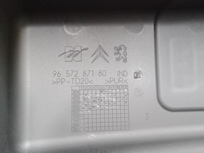 Recambio de caja reles / fusibles para citroën c3 ii (sc_) 1.4 referencia OEM IAM 9667199580  