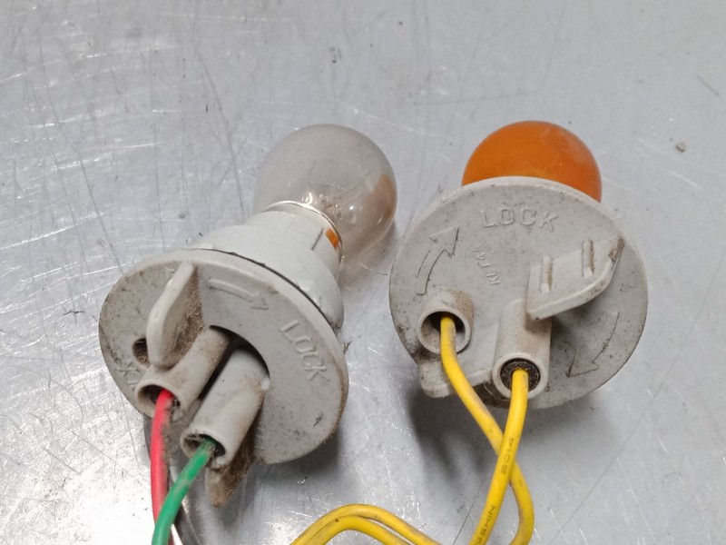 Recambio de portalampara piloto derecho para kia rio iii (ub) 1.1 crdi referencia OEM IAM   