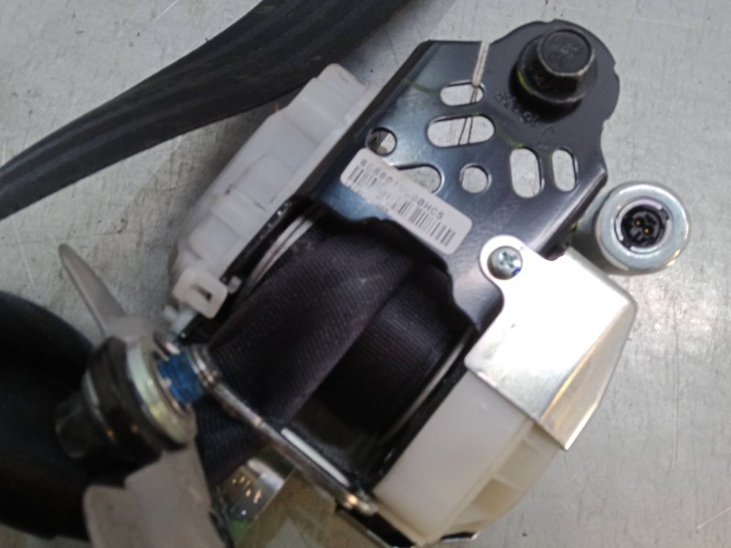 Recambio de cinturon seguridad delantero derecho para kia rio iii (ub) 1.1 crdi referencia OEM IAM 888801W600  