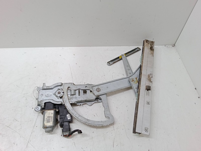 Recambio de elevalunas electrico delantero izquierdo para opel corsa c (x01) 1.7 dti (f08, f68) referencia OEM IAM 24466593  
