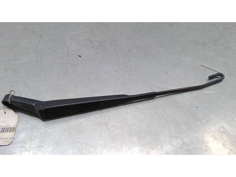 BRAZO LIMPIA DELANTERO DERECHO 99662802801 