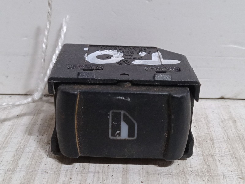 Recambio de mando elevalunas trasero derecho para volkswagen golf iv (1j1) 1.6 referencia OEM IAM   