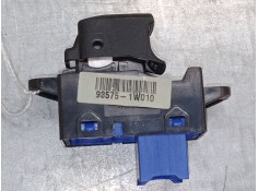 Recambio de mando elevalunas delantero derecho para kia rio iii (ub) 1.1 crdi referencia OEM IAM 935751W010   2