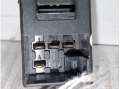 Recambio de mando elevalunas trasero derecho para volkswagen golf iv (1j1) 1.6 referencia OEM IAM    2