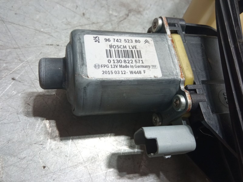 Recambio de elevalunas electrico delantero izquierdo para citroën c4 cactus 1.2 vti 82 referencia OEM IAM 9674252380  