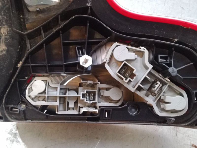 Recambio de piloto trasero izquierdo para volvo c30 (533) 1.6 d referencia OEM IAM   