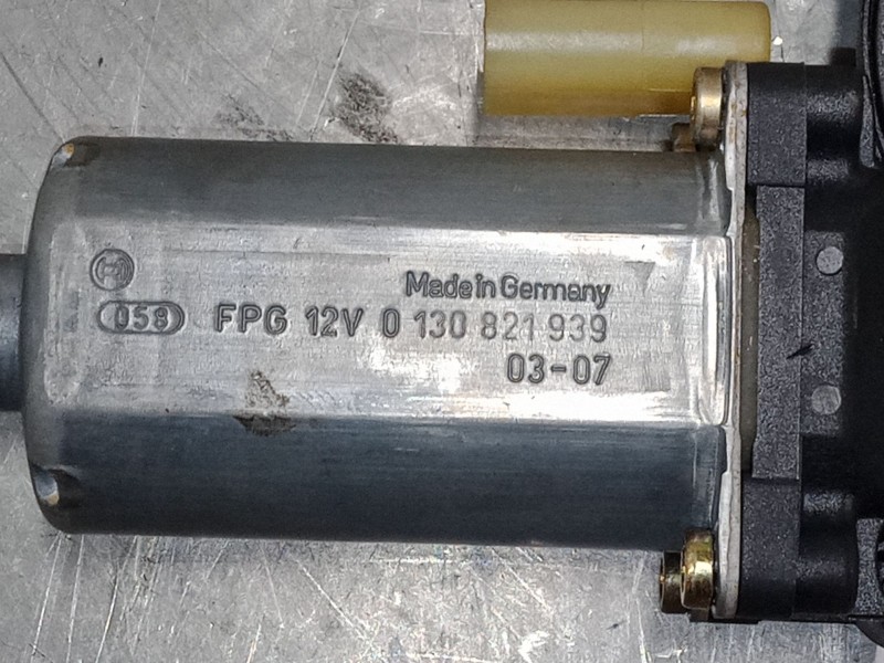 Recambio de motor elevaluna delantero derecho para ford fusion (ju_) 1.6 referencia OEM IAM 0130821939  