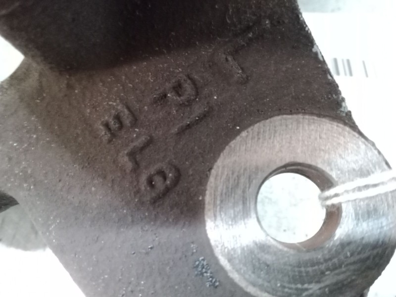 Recambio de mangueta delantera izquierda para kia cee´d hatchback (ed) 1.6 crdi 90 referencia OEM IAM   