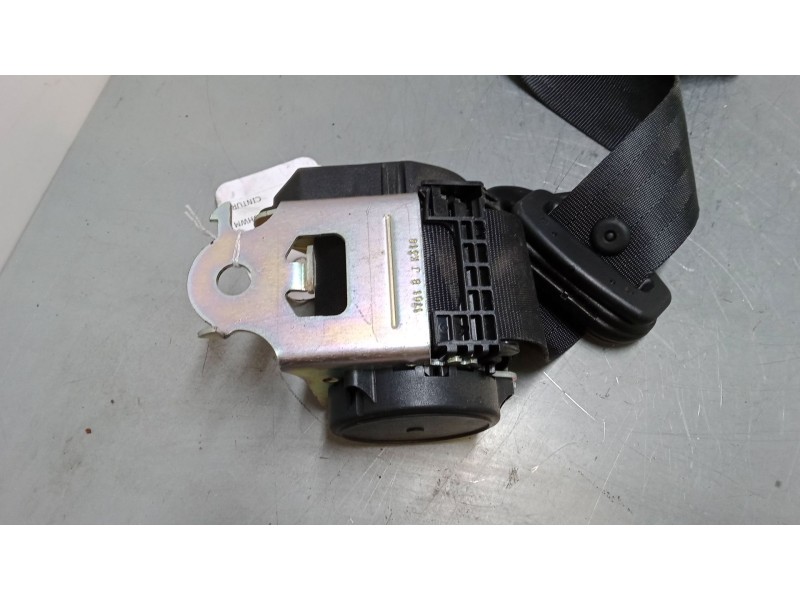 Recambio de cinturon seguridad trasero derecho para peugeot 208 i (ca_, cc_) 1.2 vti 82 referencia OEM IAM   