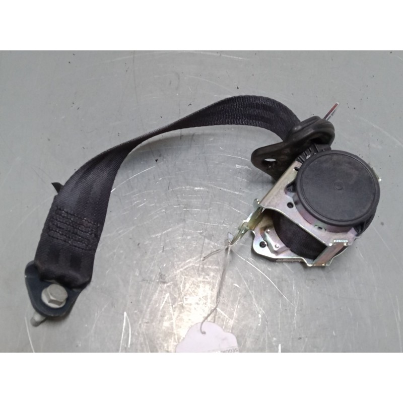 Recambio de cinturon seguridad trasero izquierdo para peugeot 208 i (ca_, cc_) 1.2 vti 82 referencia OEM IAM   