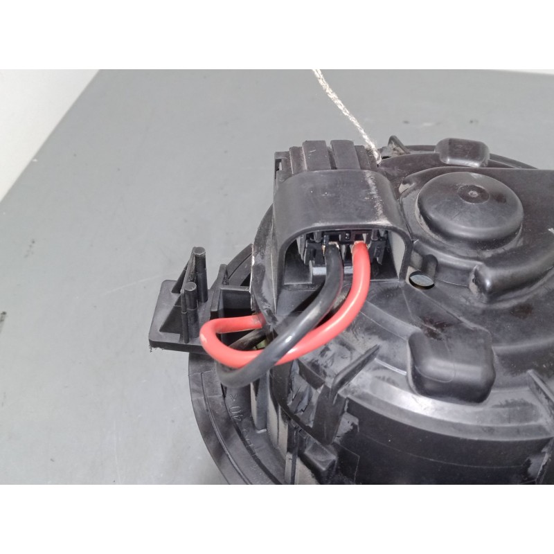 Recambio de motor calefaccion para peugeot 208 i (ca_, cc_) 1.2 vti 82 referencia OEM IAM T1013140A  