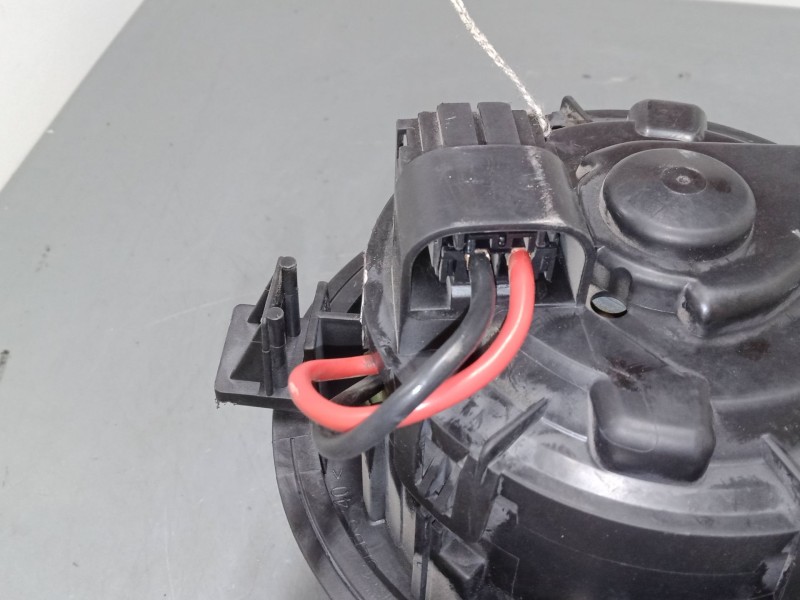 Recambio de motor calefaccion para peugeot 208 i (ca_, cc_) 1.2 vti 82 referencia OEM IAM T1013140A  