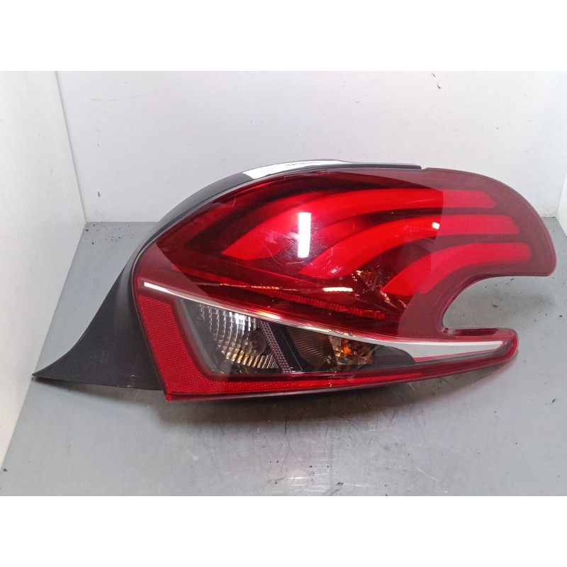 Recambio de piloto trasero derecho para peugeot 208 i (ca_, cc_) 1.6 hdi / bluehdi 75 referencia OEM IAM 98104305800  