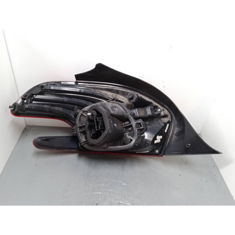 Recambio de piloto trasero derecho para peugeot 208 i (ca_, cc_) 1.6 hdi / bluehdi 75 referencia OEM IAM 98104305800  