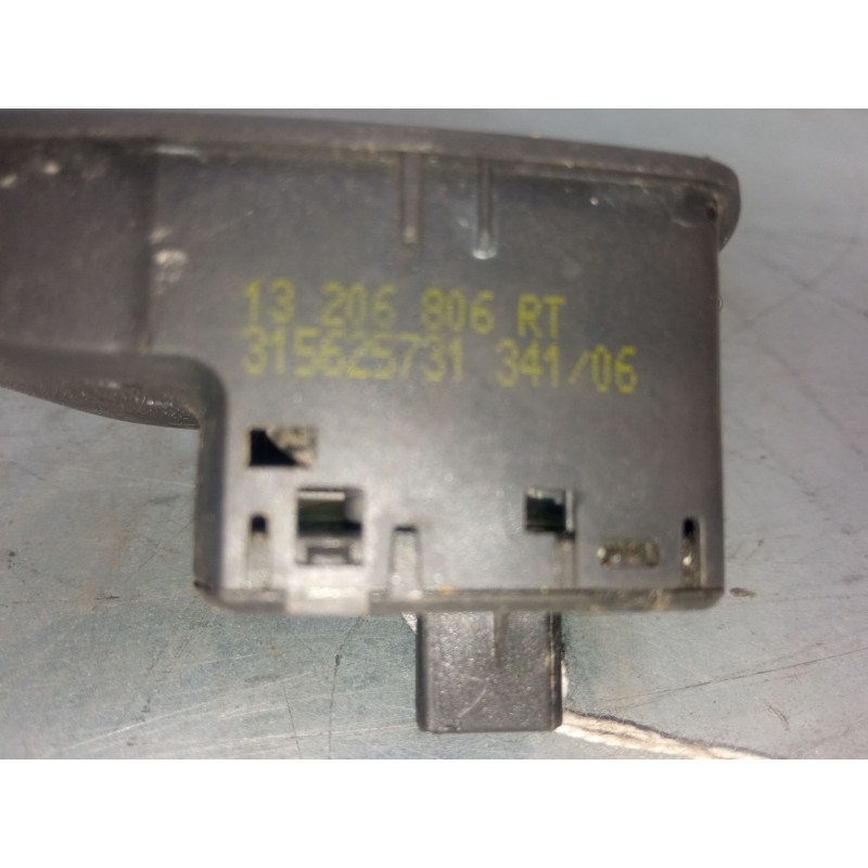 Recambio de mando elevalunas delantero derecho para opel corsa d (s07) 1.4 (l08, l68) referencia OEM IAM 13206806RT  