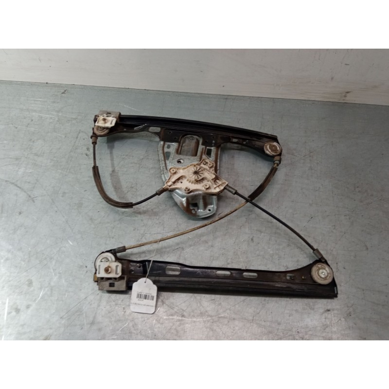 Recambio de elevalunas electrico delantero izquierdo para mercedes-benz clase c (w203) c 220 cdi (203.006) referencia OEM IAM A2