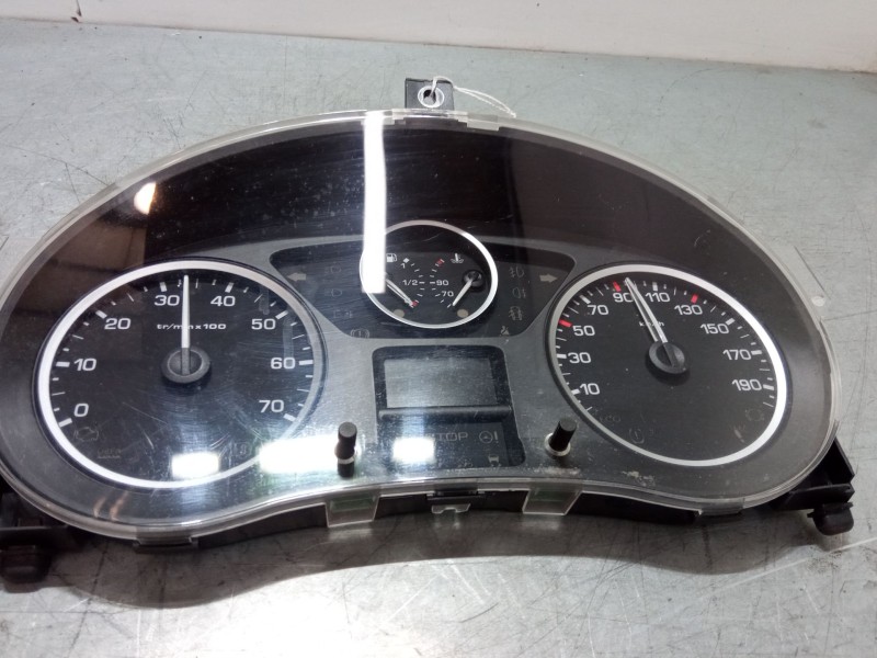Recambio de cuadro instrumentos para peugeot partner tepee 1.6 bluehdi 100 referencia OEM IAM 9801642080  