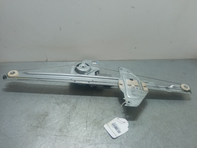 Recambio de elevalunas electrico delantero derecho para peugeot partner tepee 1.6 bluehdi 100 referencia OEM IAM 9680557880  