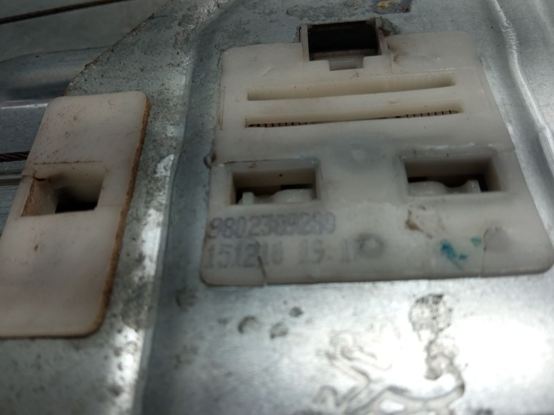 Recambio de elevalunas electrico delantero izquierdo para peugeot partner tepee 1.6 bluehdi 100 referencia OEM IAM 9802309280  