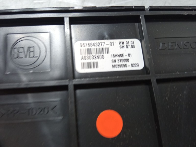 Recambio de mando climatizador para peugeot partner tepee 1.6 bluehdi 100 referencia OEM IAM 967664327701  