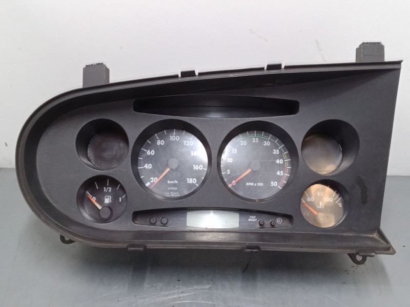 Recambio de cuadro instrumentos para iveco camion transporte botellas o bombonas 50c13 referencia OEM IAM 504008187  
