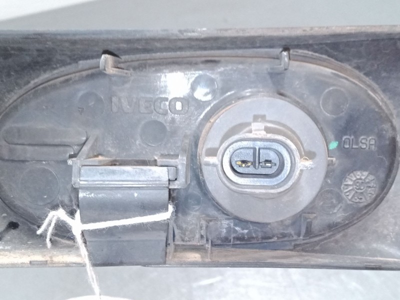 Recambio de intermitente lateral derecho para iveco camion transporte botellas o bombonas 50c13 referencia OEM IAM   