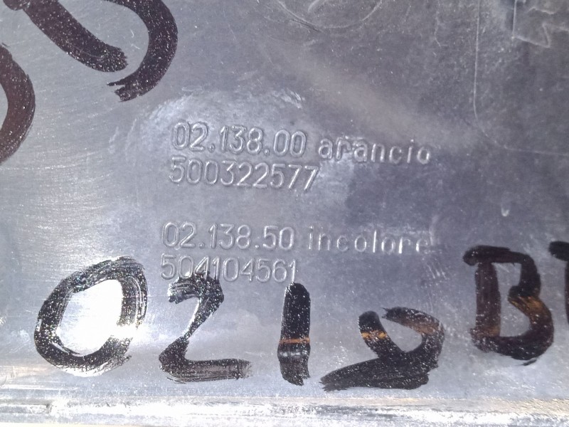 Recambio de intermitente lateral derecho para iveco camion transporte botellas o bombonas 50c13 referencia OEM IAM   