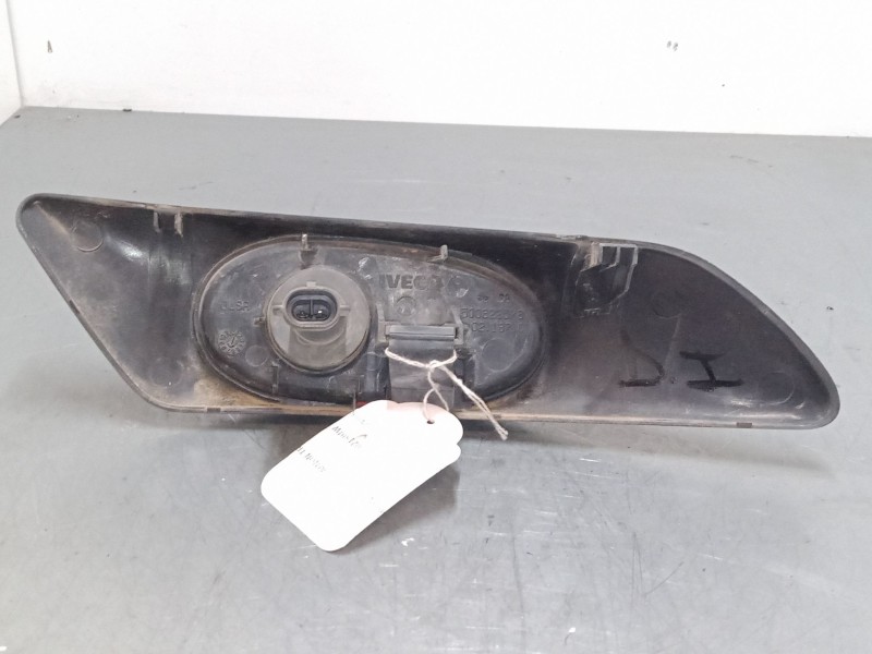 Recambio de intermitente lateral izquierdo para iveco camion transporte botellas o bombonas 50c13 referencia OEM IAM   