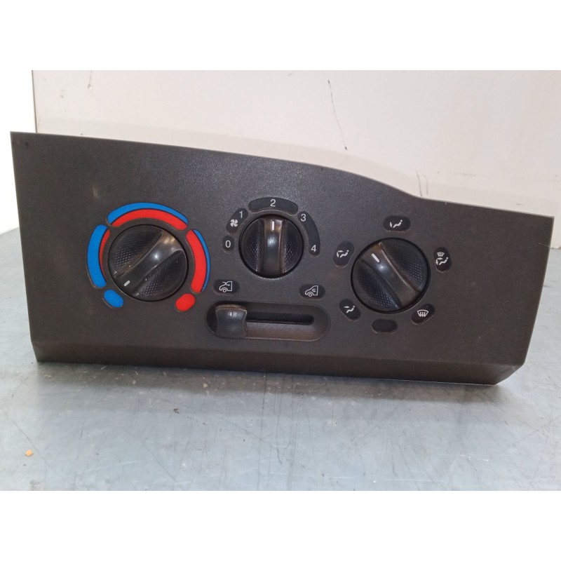Recambio de mando calefaccion / a/a para iveco camion transporte botellas o bombonas 50c13 referencia OEM IAM 123942200  