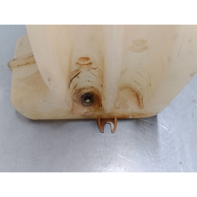 Recambio de deposito limpiaparabrisas para iveco daily ii caja/chasis 35-12 k (15130311, 15130411, 15131111, 15131204,... refere