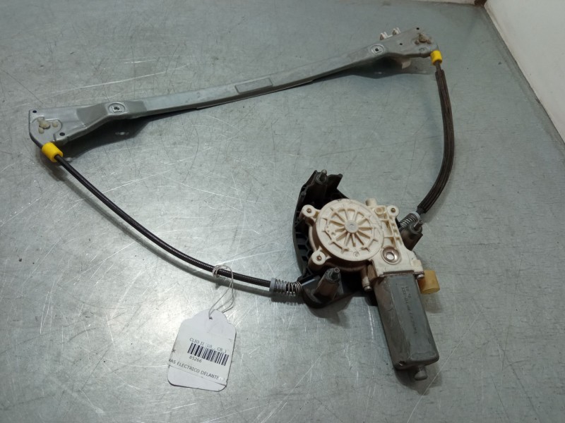 Recambio de elevalunas electrico delantero derecho para renault clio ii (bb_, cb_) 1.5 dci (b/cb07) referencia OEM IAM   