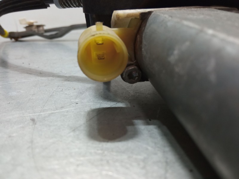 Recambio de elevalunas electrico delantero derecho para renault clio ii (bb_, cb_) 1.5 dci (b/cb07) referencia OEM IAM   