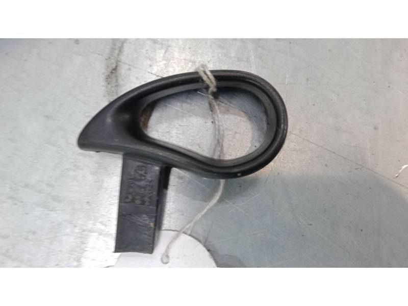 TIRADOR ASIENTO ABATIBLE IZQUIERDO 