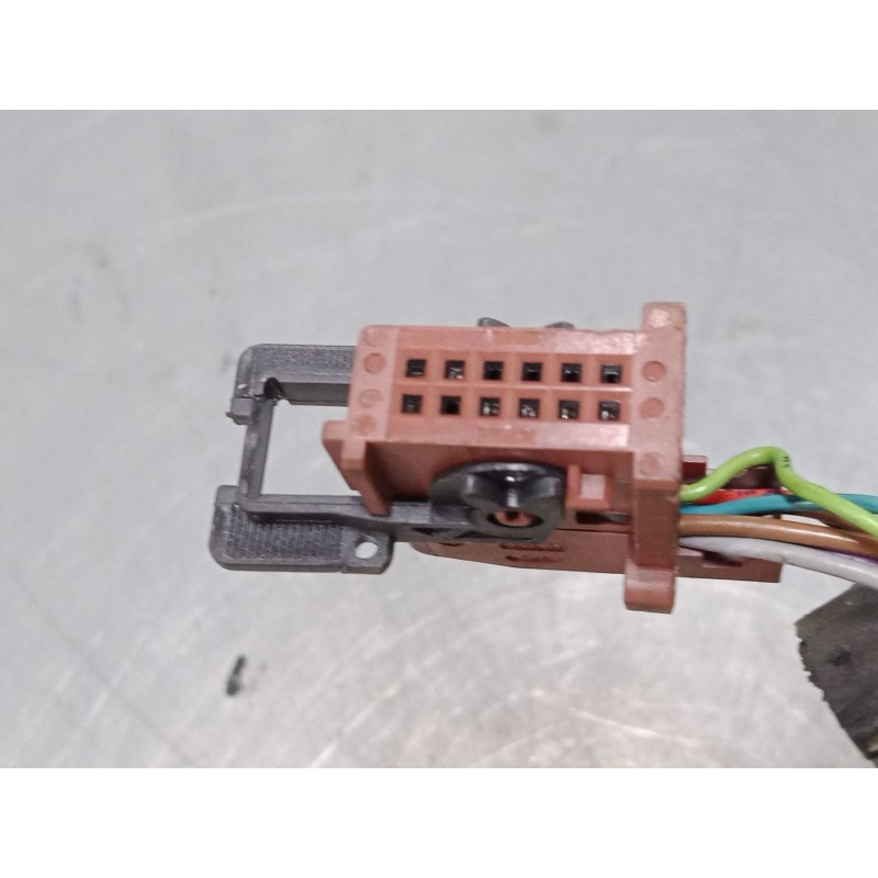 Recambio de retrovisor electrico izquierdo abatible para peugeot 407 (6d_) 2.0 16v (6drfjc, 6drfje, 6drfjf) referencia OEM IAM  