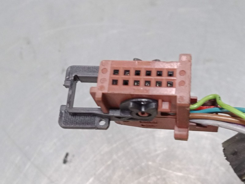 Recambio de retrovisor electrico izquierdo abatible para peugeot 407 (6d_) 2.0 16v (6drfjc, 6drfje, 6drfjf) referencia OEM IAM  