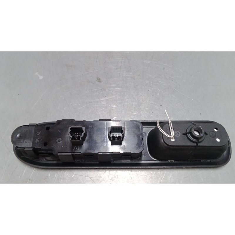 Recambio de mando elevalunas delantero izquierdo para peugeot 407 (6d_) 2.0 16v (6drfjc, 6drfje, 6drfjf) referencia OEM IAM   
