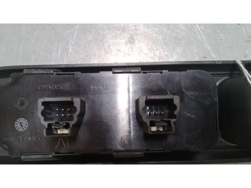 Recambio de mando elevalunas delantero izquierdo para peugeot 407 (6d_) 2.0 16v (6drfjc, 6drfje, 6drfjf) referencia OEM IAM   