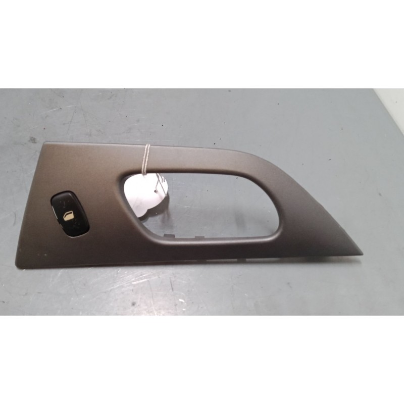 Recambio de mando elevalunas trasero derecho para peugeot 407 (6d_) 2.0 16v (6drfjc, 6drfje, 6drfjf) referencia OEM IAM   